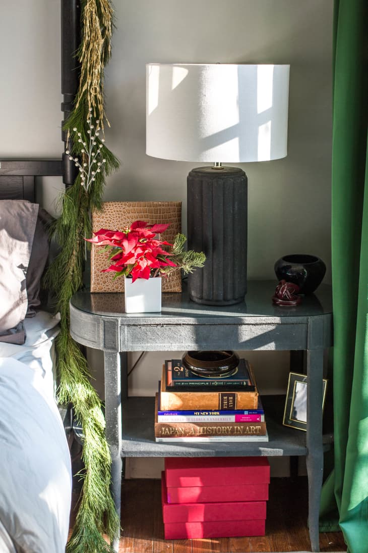 20 Christmas Decor Ideas for Small Spaces  Apartment Decorating Ideas